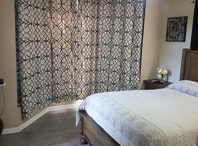 Skycastle Oasis Apartment *